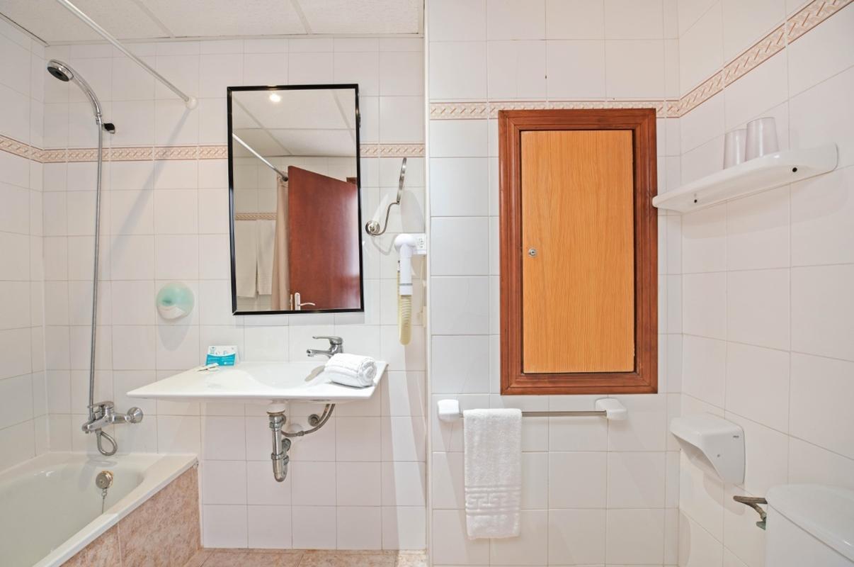Bluesea Piscis - Adults Only Hotel Port de Alcudia  Exterior photo
