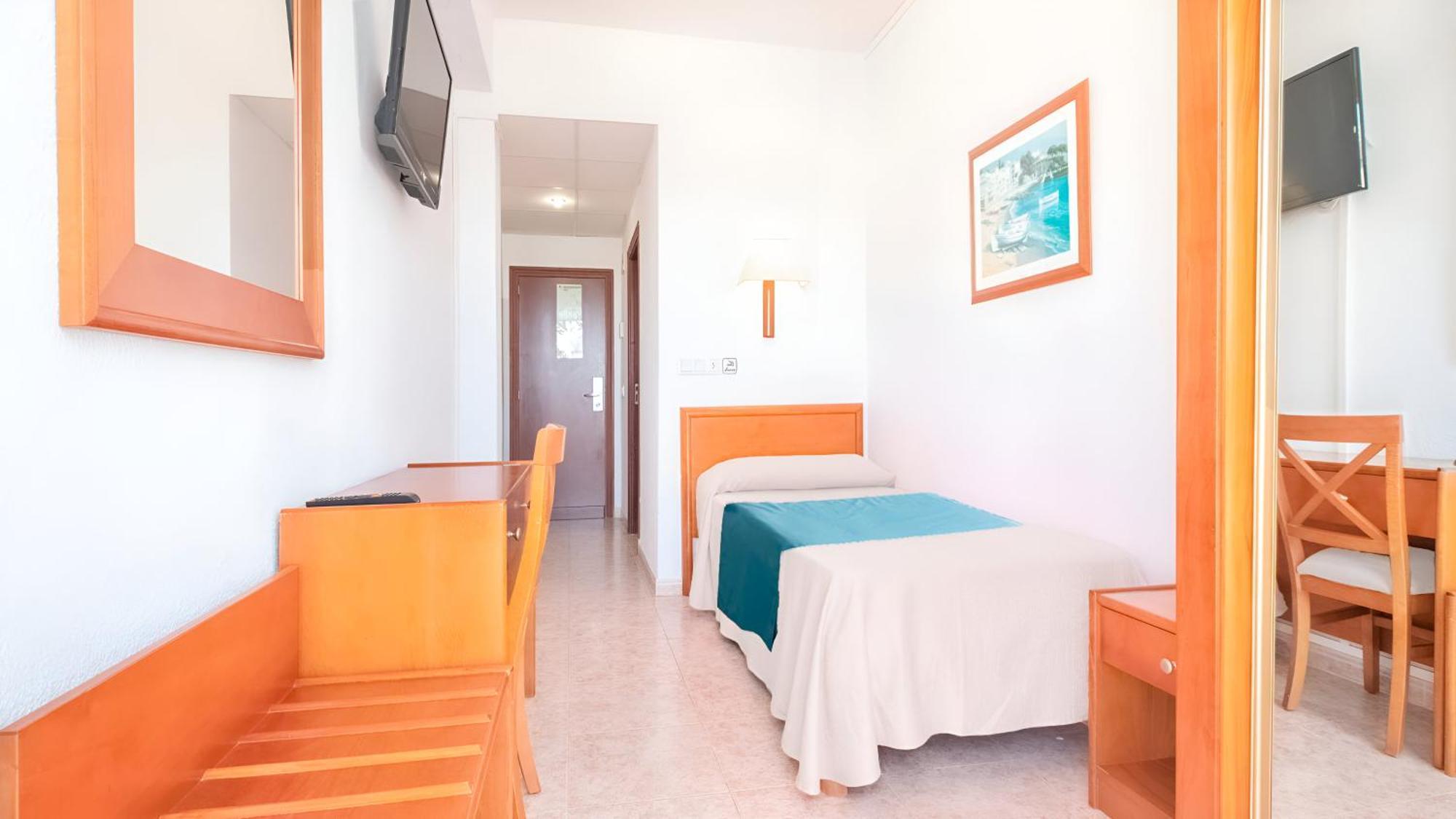Bluesea Piscis - Adults Only Hotel Port de Alcudia  Exterior photo
